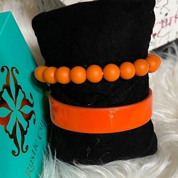 Rustic Cuff 2 pc. lot of Orange stretchy and leather bracelet - Picture 4 of 4